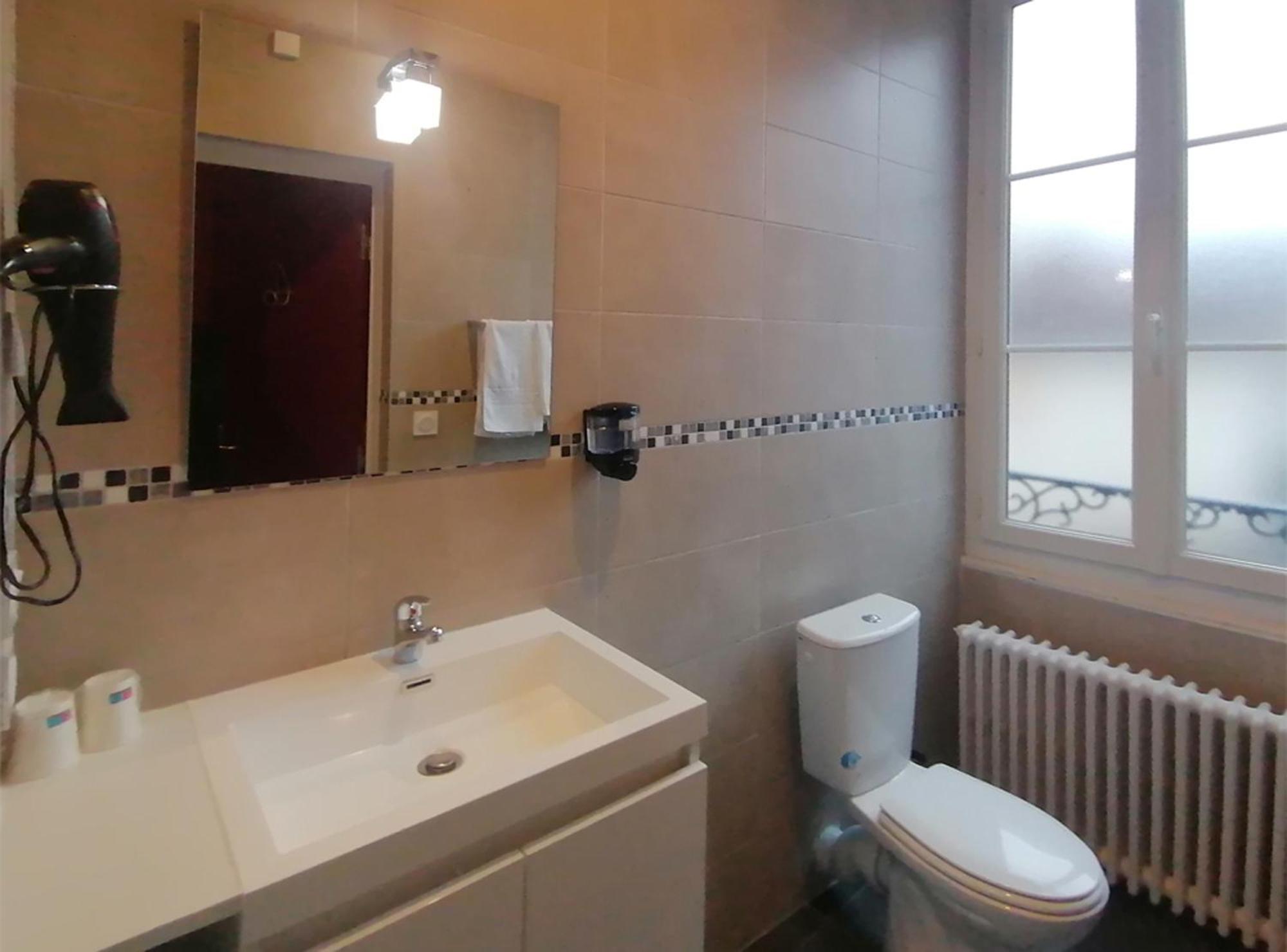 Hotel Le Dormeux Mehun-sur-Yevre 외부 사진