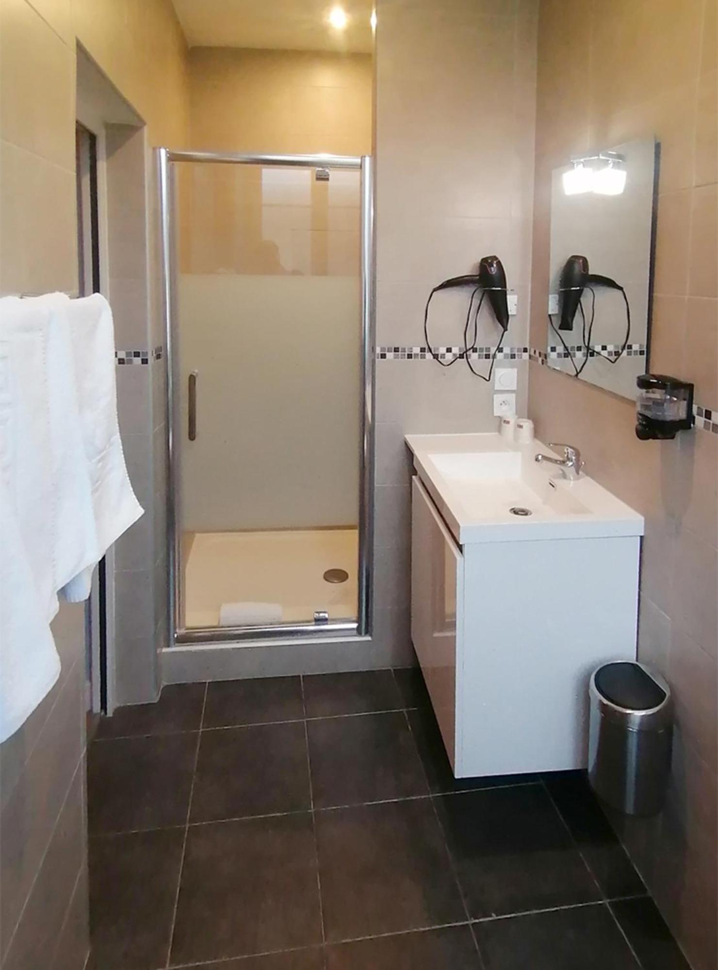 Hotel Le Dormeux Mehun-sur-Yevre 외부 사진